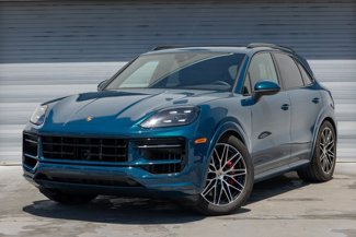 Used 2024 Porsche Cayenne S image 1