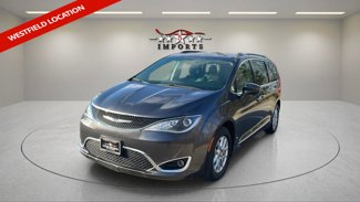Used 2020 Chrysler Pacifica Touring-L image 1