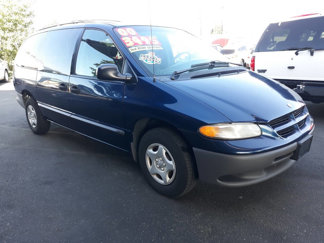Used 2000 Dodge Grand Caravan image 1