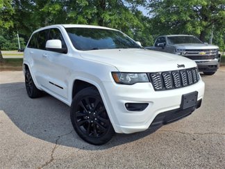 Used 2018 Jeep Grand Cherokee Altitude image 1