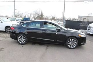 Used 2017 Ford Fusion SE w/ Fusion SE Technology Package image 1