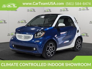 Used 2017 smart fortwo pure image 1
