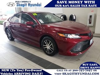 Used 2018 Toyota Camry LE image 1