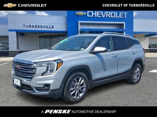 Used 2022 GMC Terrain SLT w/ Tech Package image 1