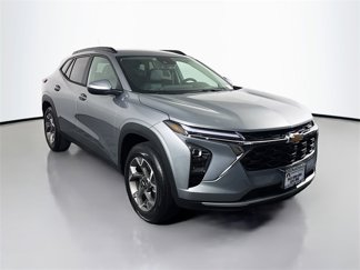New 2025 Chevrolet Trax LT w/ Driver Confidence Package image 1
