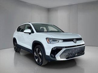 New 2025 Volkswagen Taos SE image 1