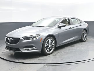 Used 2020 Buick Regal Essence image 1