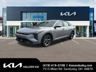 Certified 2025 Kia K4 LXS image 1
