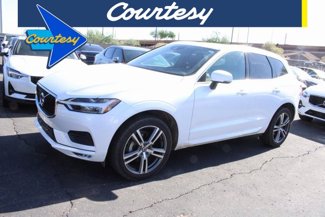 Used 2021 Volvo XC60 T5 Momentum w/ Premium Package image 1