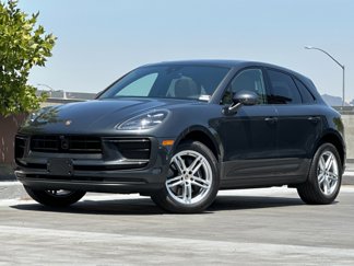 Used 2025 Porsche Macan image 1