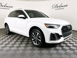 Used 2022 Audi Q5 2.0T Premium w/ Convenience Package image 1
