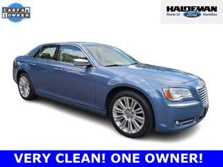 Used 2011 Chrysler 300 Limited image 1