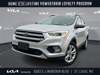 Used 2017 Ford Escape SE w/ Equipment Group 201A image 1