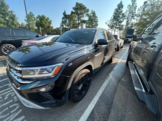 Used 2022 Volkswagen Atlas Cross Sport SE image 1