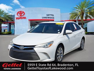 Used 2017 Toyota Camry XLE image 1