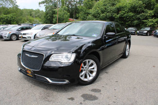 Used 2015 Chrysler 300 Limited image 1
