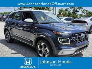 Used 2021 Hyundai Venue image 1