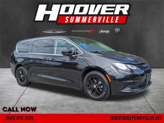 Used 2023 Chrysler Voyager LX image 1