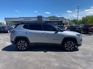 Used 2022 Jeep Compass Limited image 1