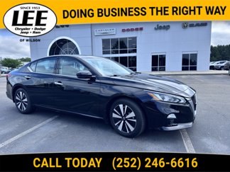 Used 2021 Nissan Altima 2.5 SL image 1