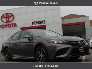 Certified 2022 Toyota Camry SE image 1