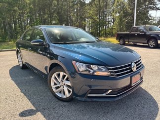 Used 2018 Volkswagen Passat 2.0T SE image 1