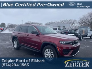 Used 2023 Jeep Grand Cherokee Laredo image 1