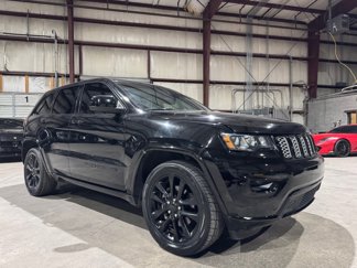 Used 2019 Jeep Grand Cherokee Altitude image 1
