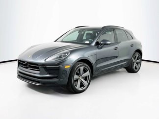 Certified 2025 Porsche Macan image 1