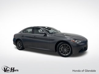 Used 2018 Alfa Romeo Giulia AWD image 1