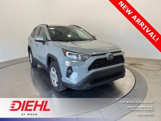 Used 2021 Toyota RAV4 XLE image 1