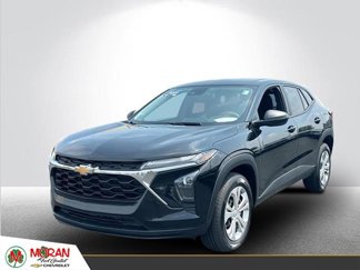 Certified 2024 Chevrolet Trax LS image 1