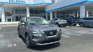 Used 2023 Nissan Rogue SV image 1