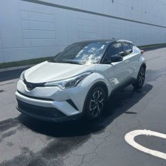 Used 2019 Toyota C-HR XLE image 1