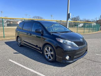 Used 2012 Toyota Sienna SE image 1