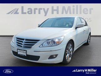 Used 2011 Hyundai Genesis 4.6 image 1