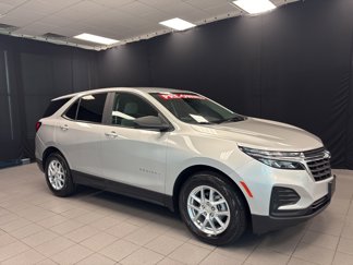 Used 2022 Chevrolet Equinox LS w/ LS Convenience Package image 1
