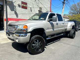 Used 2004 GMC Sierra 3500 SLT w/ Heavy-Duty Power Package image 1