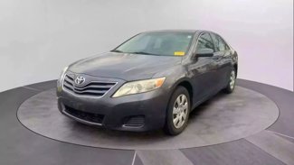 Used 2011 Toyota Camry LE image 1