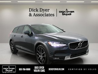Used 2018 Volvo V90 T6 Cross Country w/ Convenience Package image 1