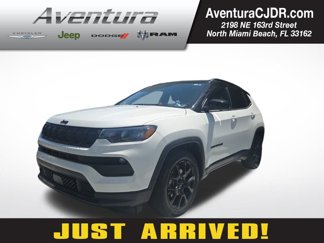 Used 2022 Jeep Compass Altitude w/ Sun and Sound Group image 1