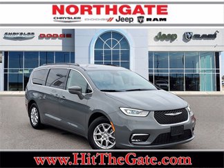 Used 2022 Chrysler Pacifica Touring-L image 1