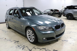 Used 2011 BMW 328i xDrive Wagon image 1