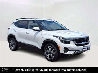 Certified 2022 Kia Seltos EX image 1