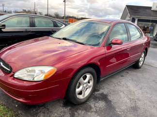 Used 2002 Ford Taurus SE image 1