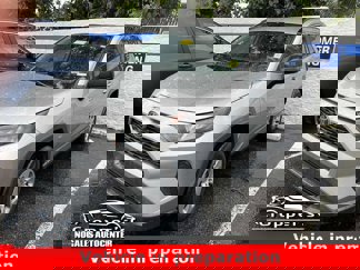 Used 2020 Toyota RAV4 LE video 1
