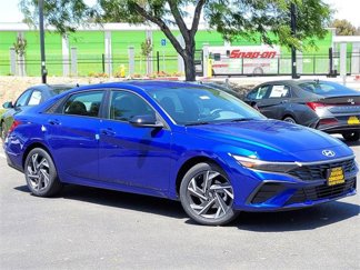New 2025 Hyundai Elantra Sport image 1