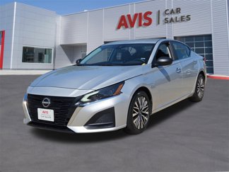 Used 2024 Nissan Altima 2.5 SV image 1