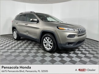 Used 2016 Jeep Cherokee Latitude w/ Comfort & Sound Group image 1