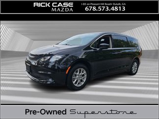Used 2023 Chrysler Voyager LX image 1